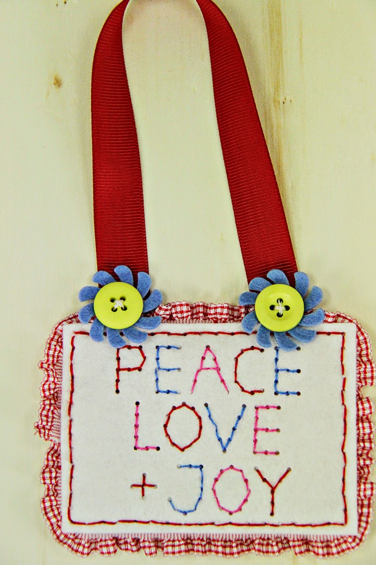 Papertrey Ink - Stitched Holiday Words Die