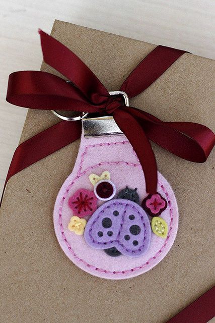 Papertrey Ink - Stitched Key Fob Die